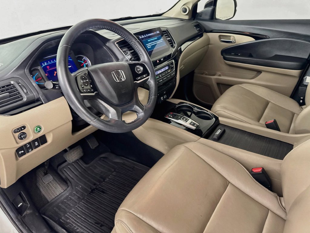 Used 2021 Honda Pilot Touring image 11
