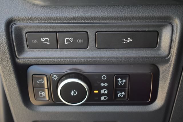 Used 2023 Ford F150 Lariat AWD/4WD image 22