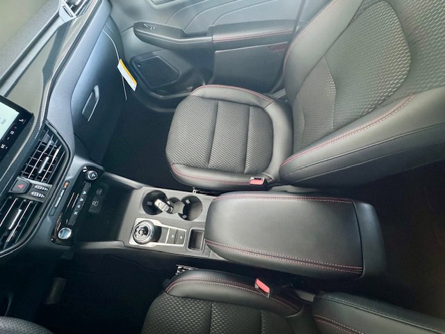 New 2026 Ford Escape ST-Line w/ Tech Pack #1 image 10