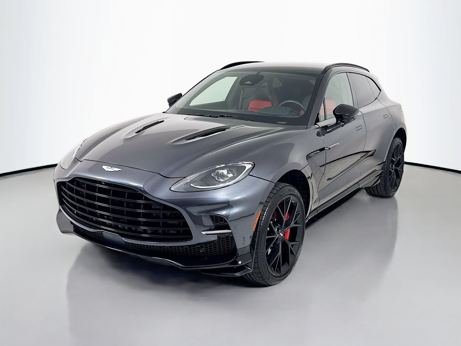 Used 2025 Aston Martin DBX 707 AWD/4WD image 3