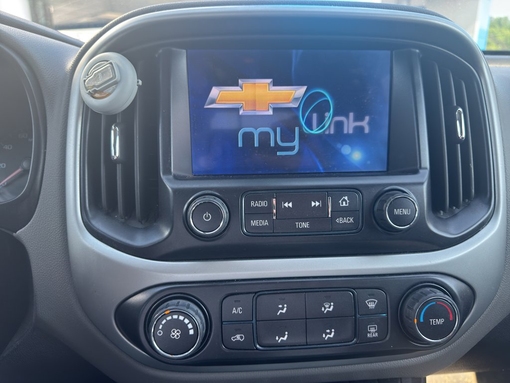 Used 2015 Chevrolet Colorado LT w/ LT Convenience Package AWD/4WD image 10