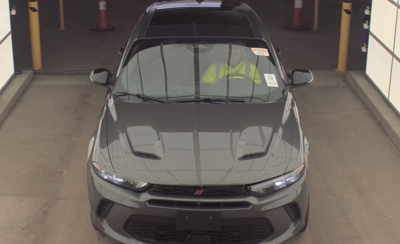 Used 2024 Dodge Hornet R/T Plus w/ Tech Pack Plus w/o Parking image 2