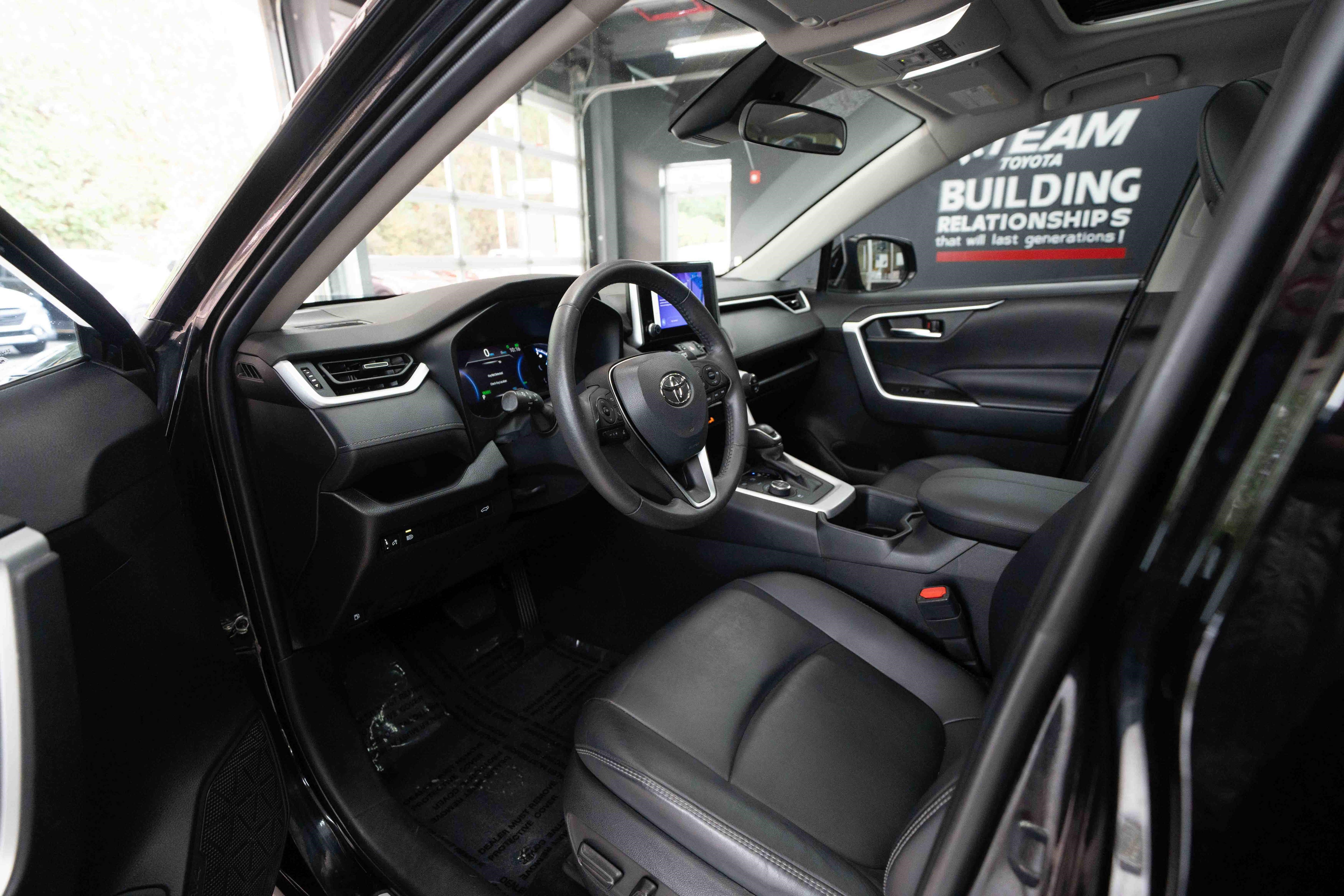 Used 2024 Toyota RAV4 XLE Premium AWD/4WD image 8