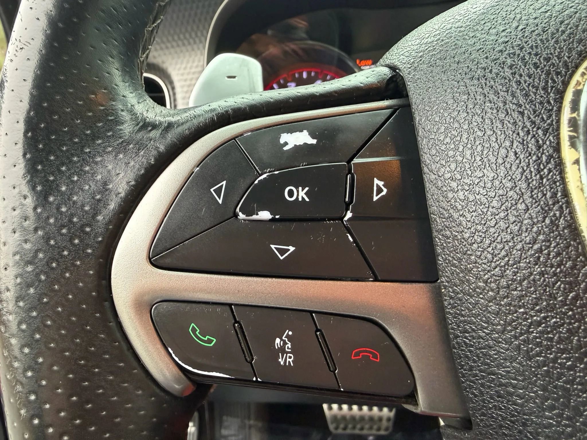 Used 2015 Dodge Charger SRT Hellcat w/ Harman/Kardon Audio Group image 17