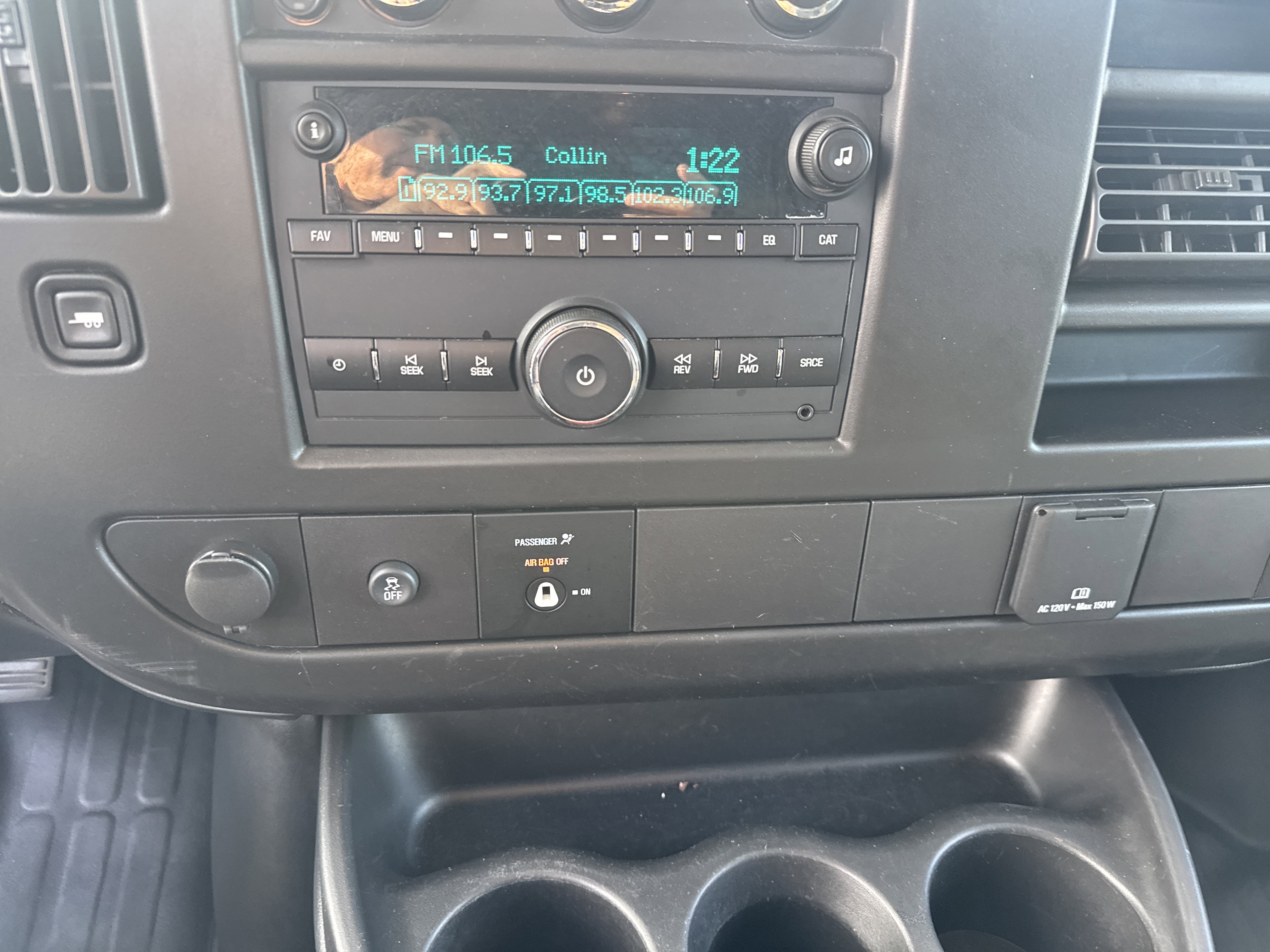 Used 2023 GMC Savana 2500 w/ Driver Convenience Package image 25