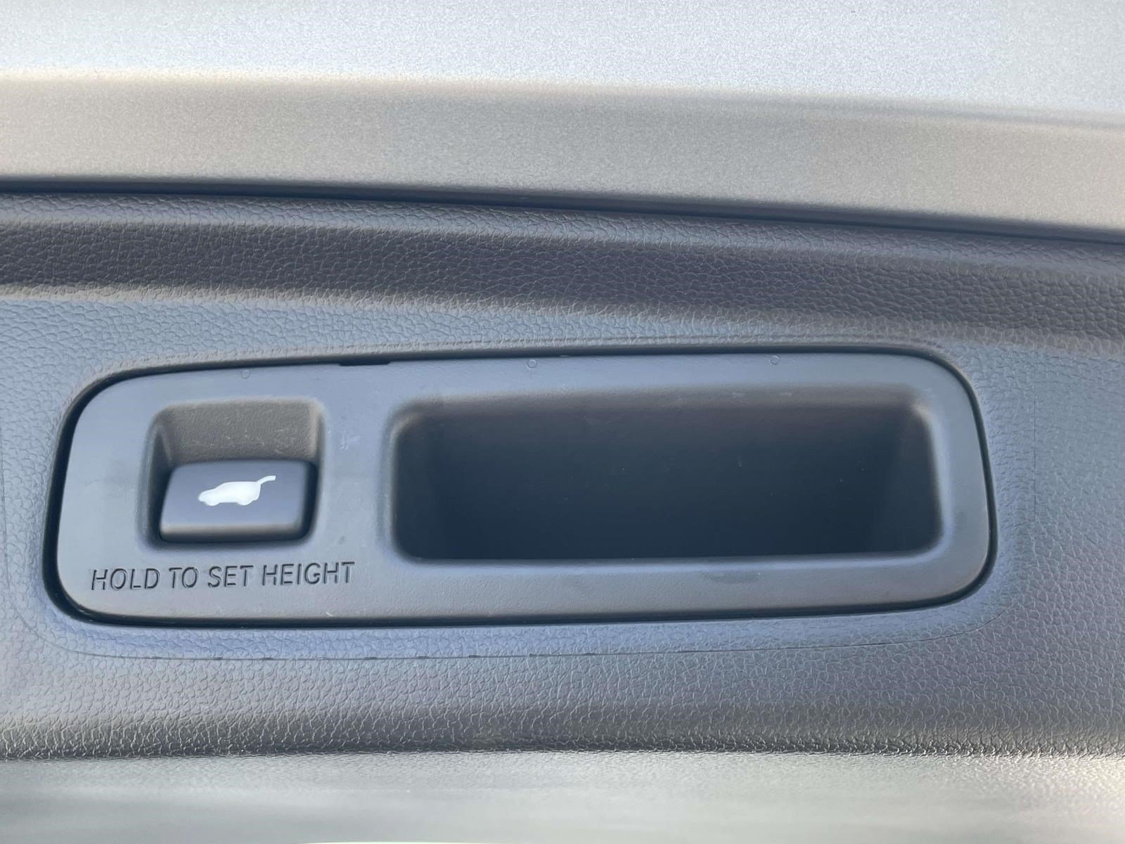 Used 2023 Honda CR-V EX-L image 9