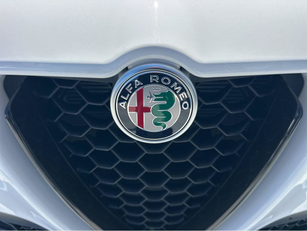 Used 2023 Alfa Romeo Stelvio Sprint RWD image 43