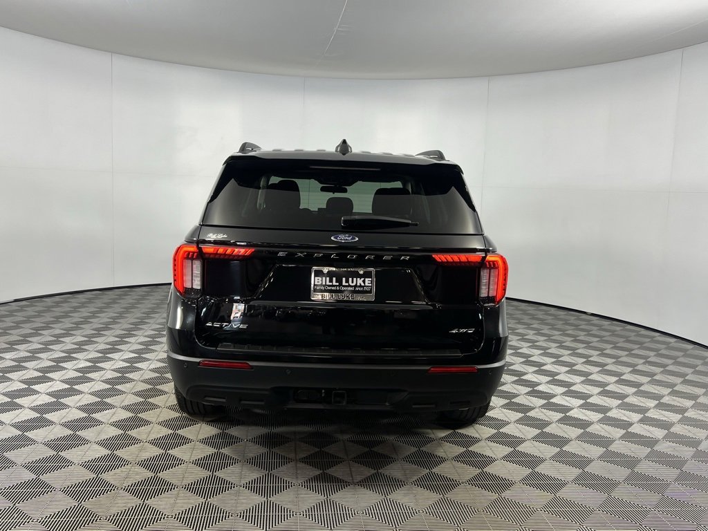 Used 2025 Ford Explorer Active image 9