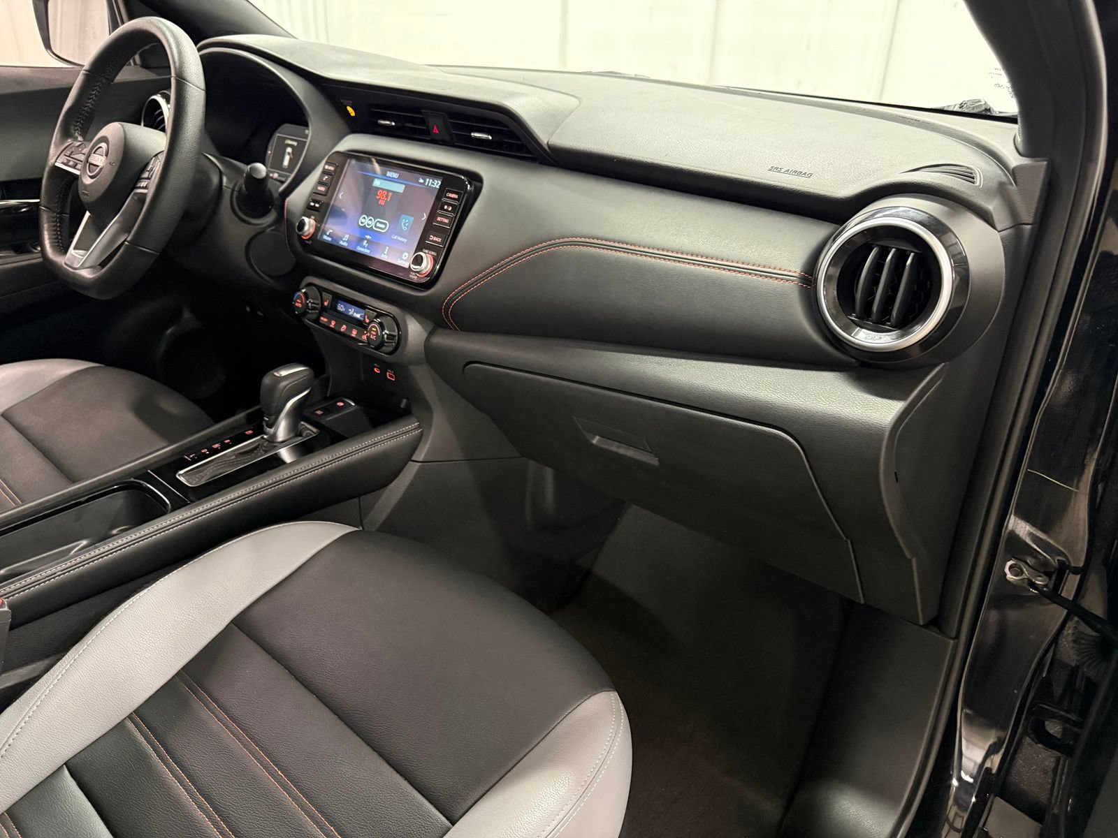 Used 2024 Nissan Kicks SR w/ SR Premium Package FWD image 23