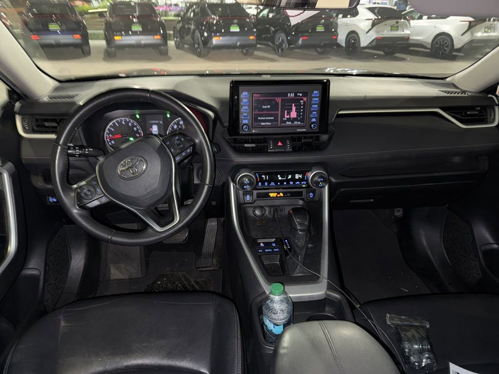 Used 2020 Toyota RAV4 XLE Premium image 19
