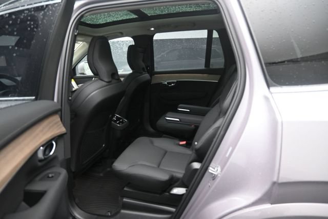 Used 2026 Volvo XC90 B6 Plus w/ Protection Package AWD/4WD image 23