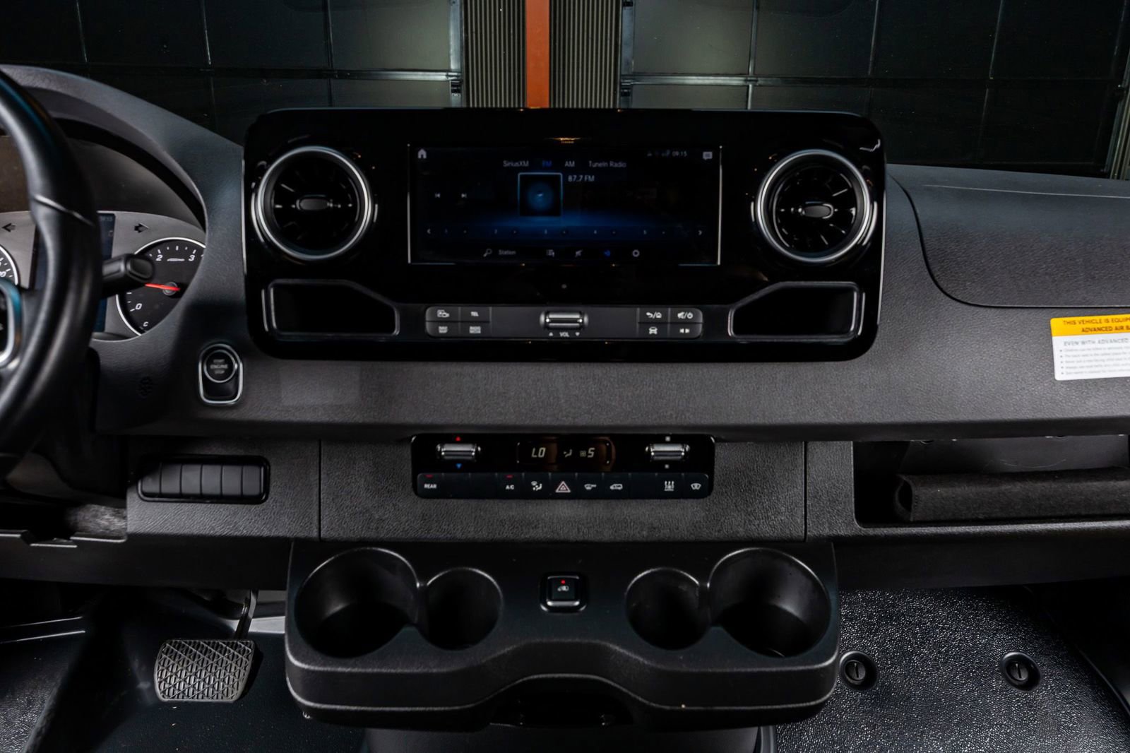 Used 2024 Mercedes-Benz Sprinter 3500 image 22