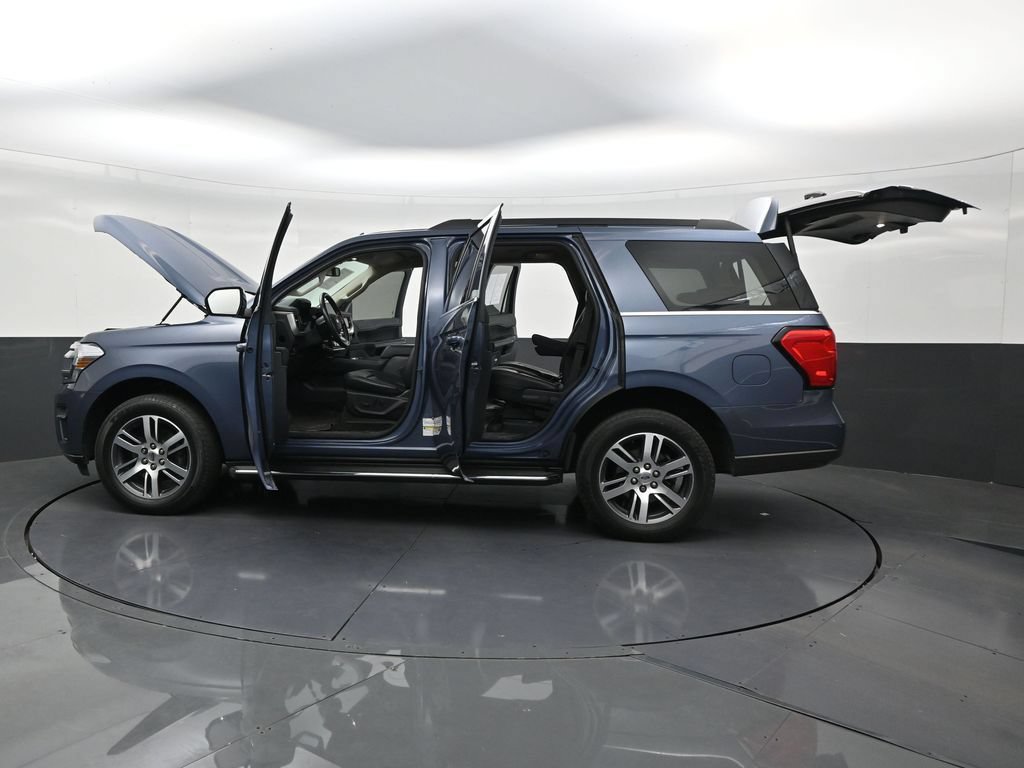 Used 2023 Ford Expedition XLT RWD image 30