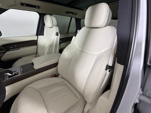 Certified 2026 Land Rover Range Rover SE AWD/4WD image 6