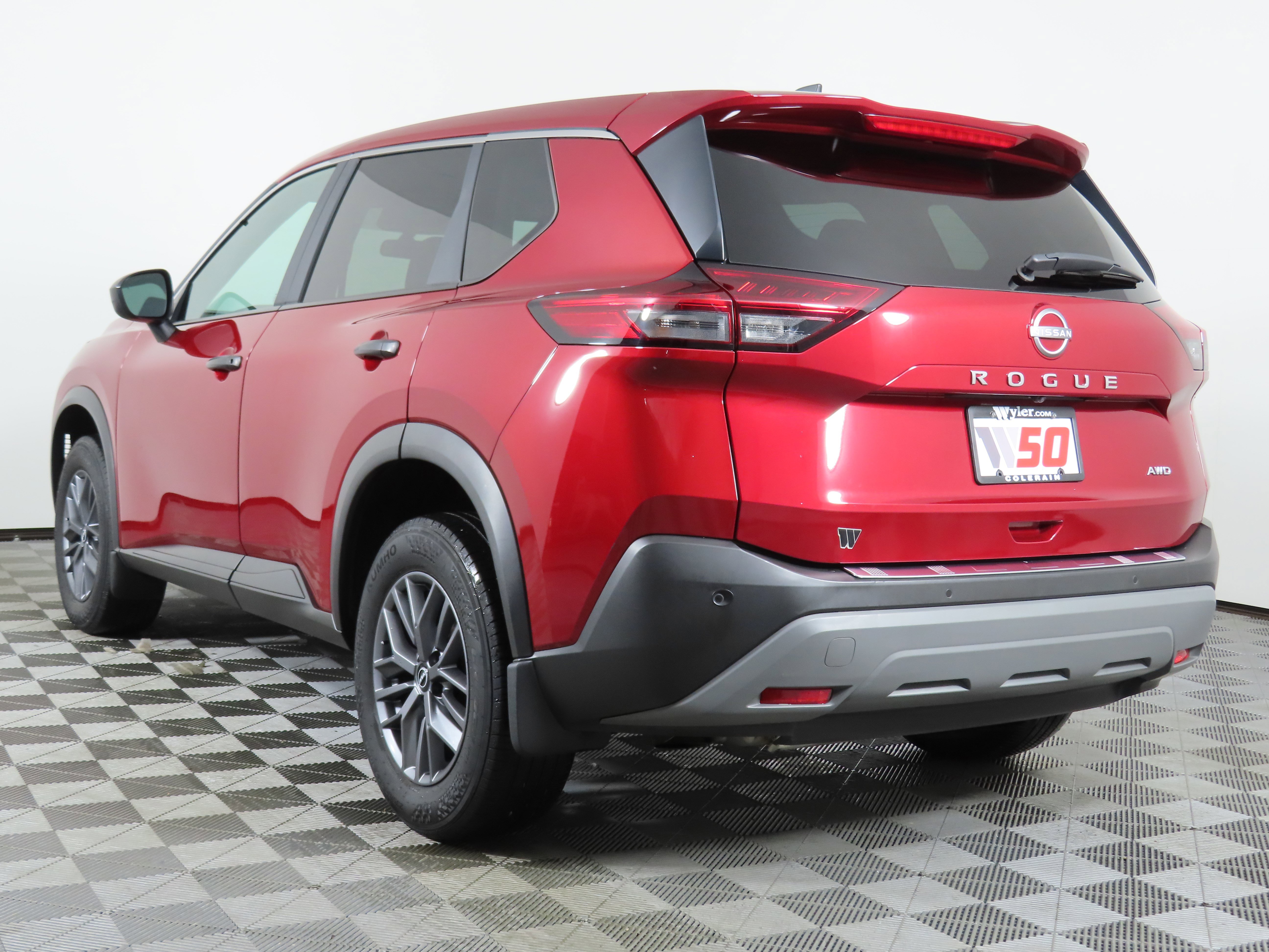 Certified 2023 Nissan Rogue S image 3