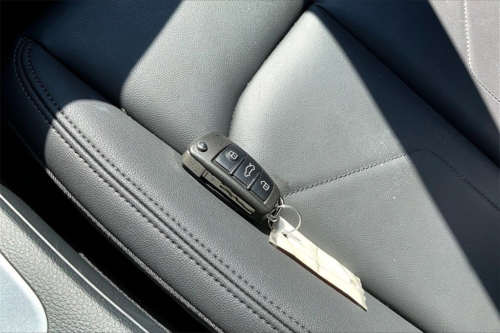 Certified 2025 Audi Q3 2.0T Premium Plus w/ Premium Plus Package image 33