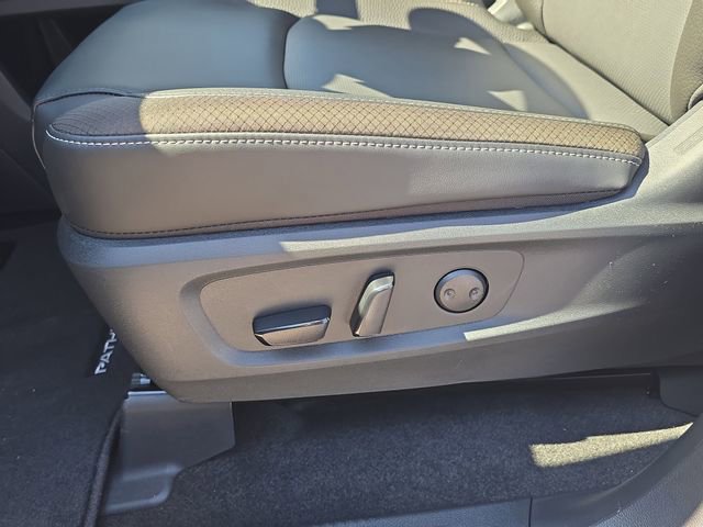 New 2026 Nissan Pathfinder SL FWD image 22