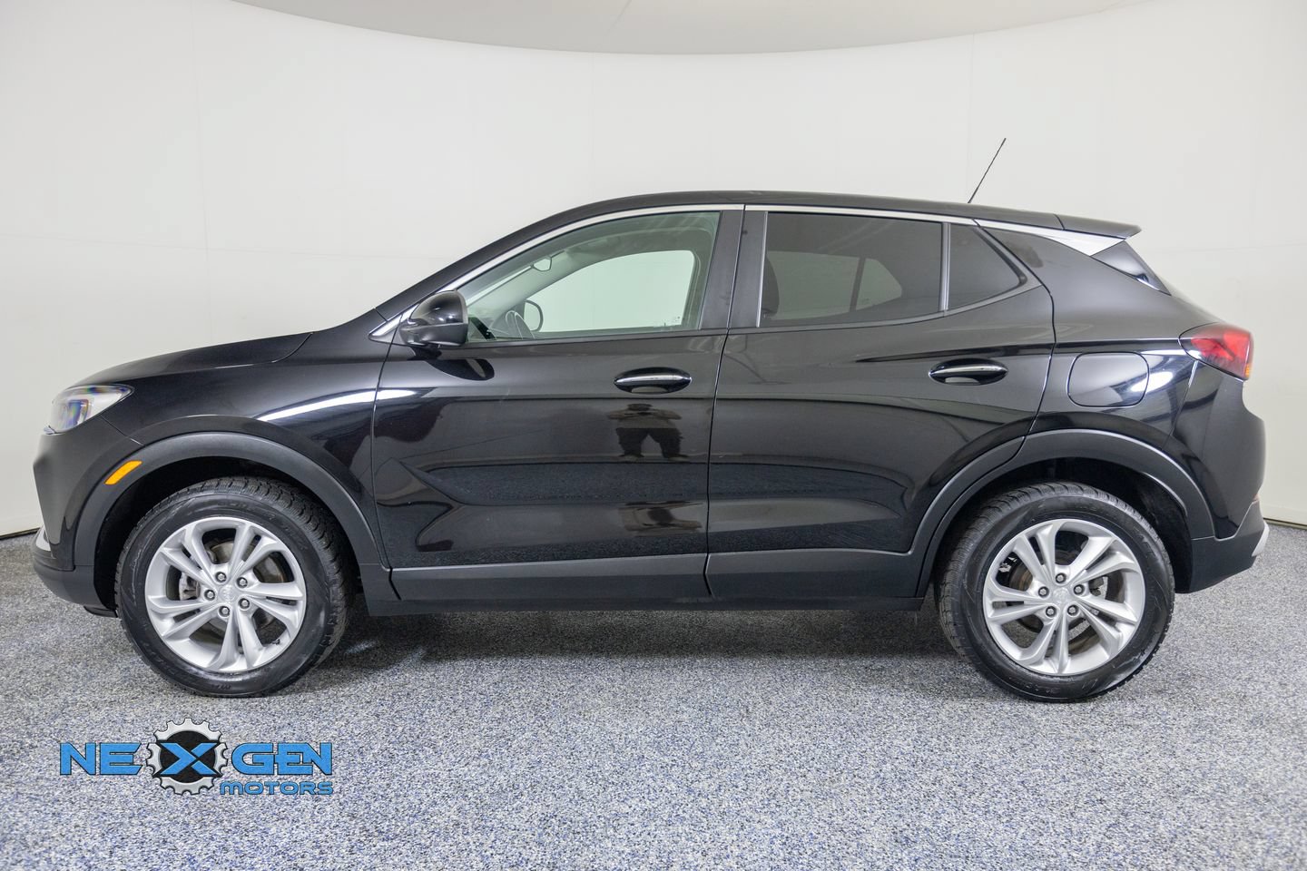 Used 2022 Buick Encore GX Preferred w/ Cold Weather Comfort Package AWD/4WD image 4