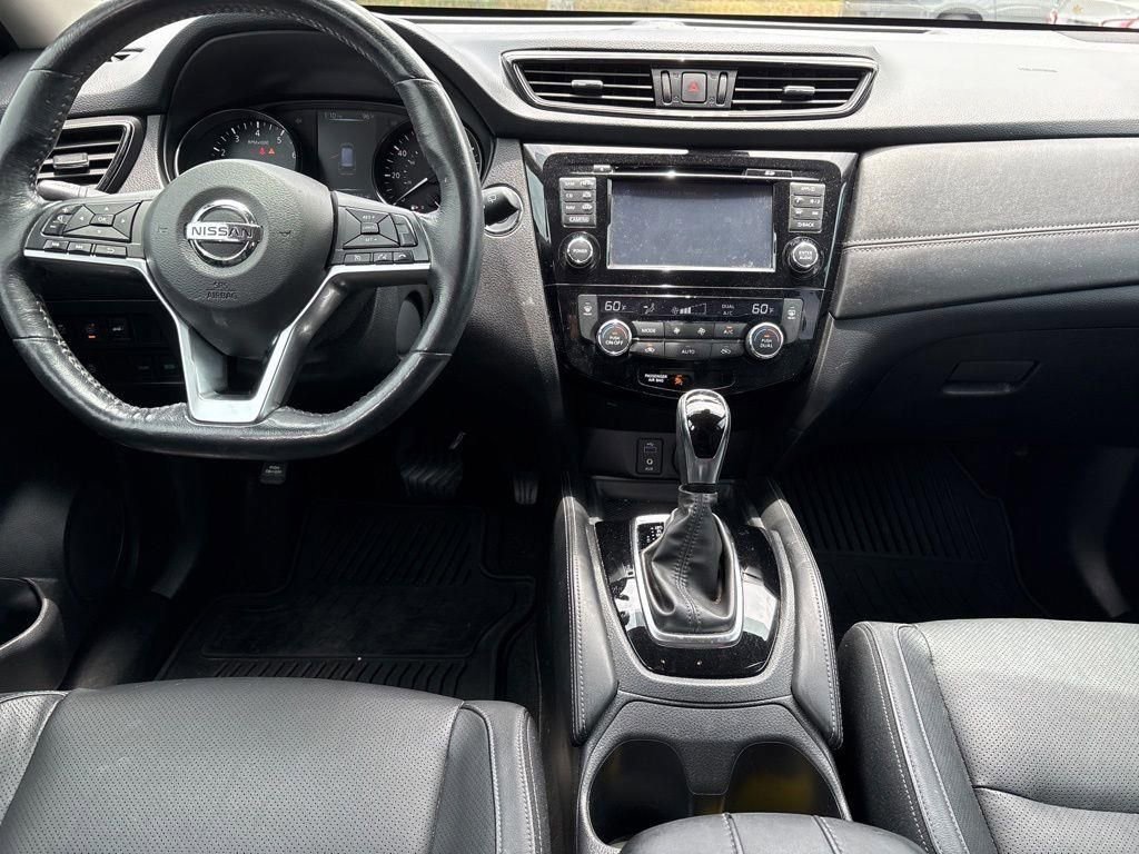 Used 2017 Nissan Rogue SL w/ SL Premium Package FWD image 10