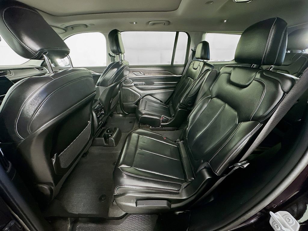 Certified 2022 Jeep Grand Cherokee L Limited image 37