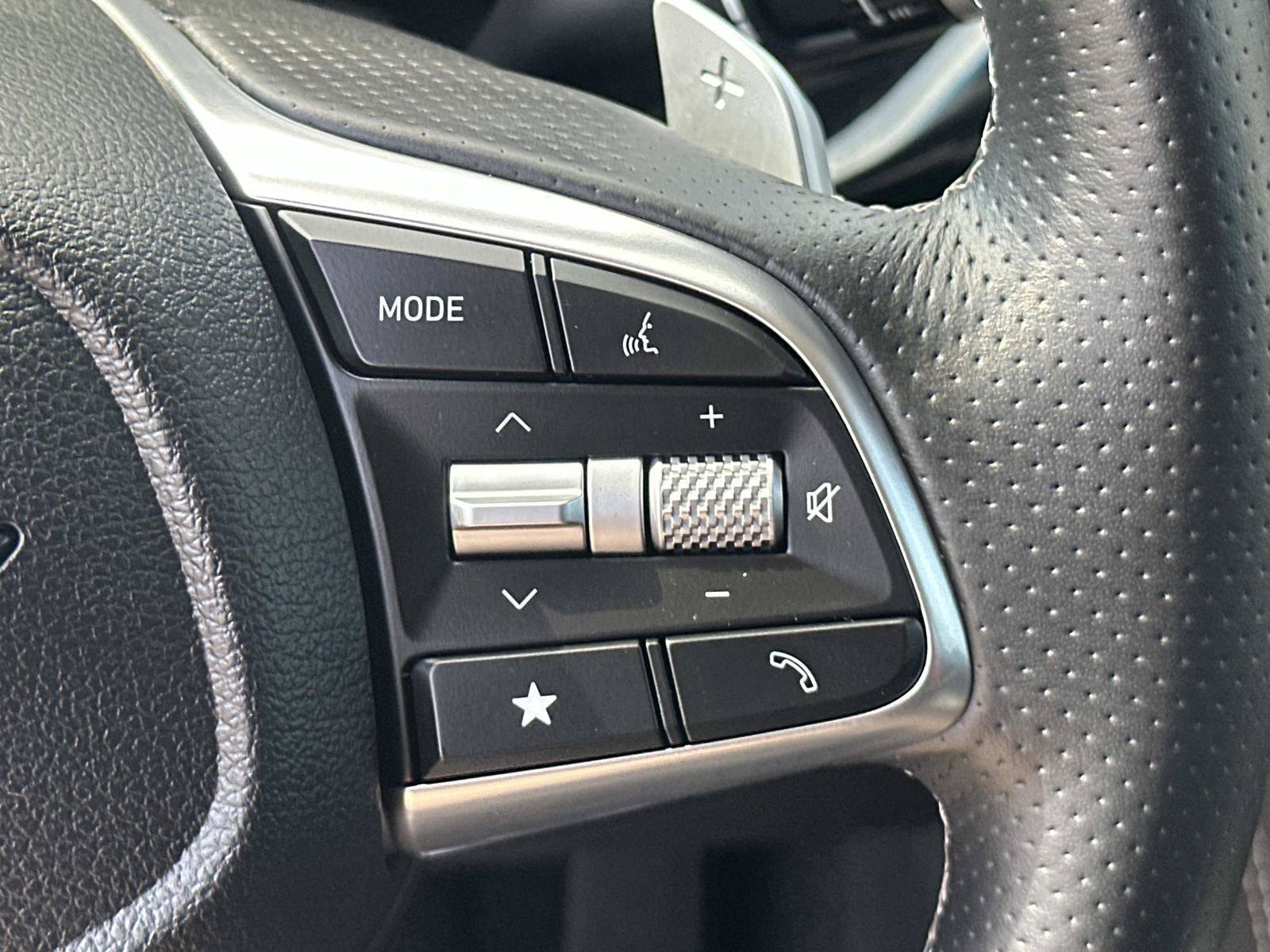 Used 2026 Genesis G70 2.5T RWD image 18