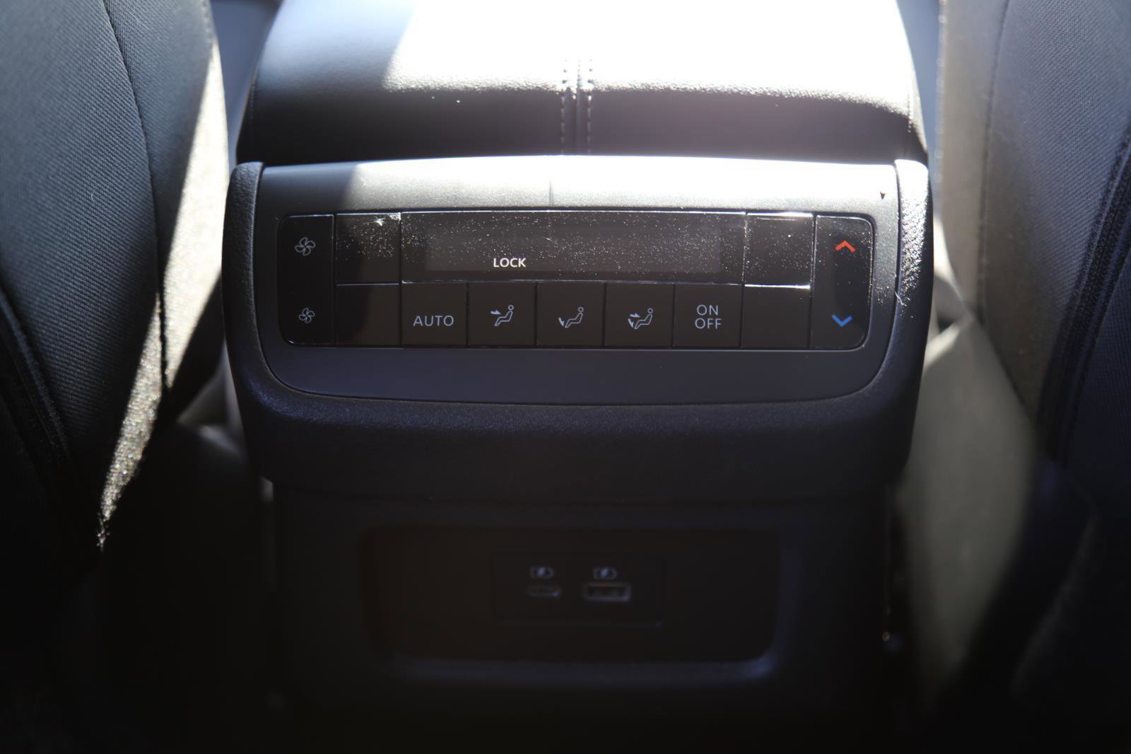 Used 2025 Nissan Pathfinder SV FWD image 22