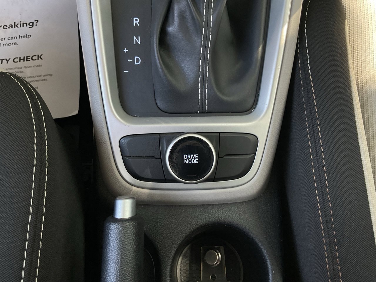 Used 2025 Hyundai Venue SEL FWD image 29