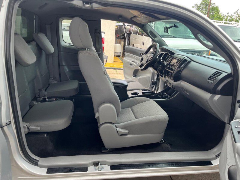 Used 2013 Toyota Tacoma 2WD Access Cab image 9