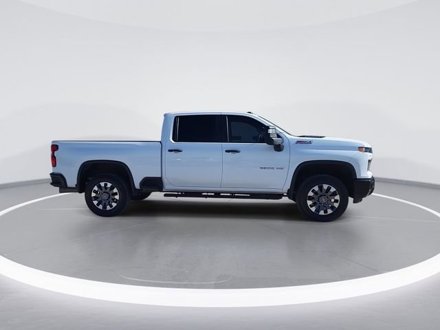 Used 2024 Chevrolet Silverado 2500 Custom w/ Custom Value Package image 9