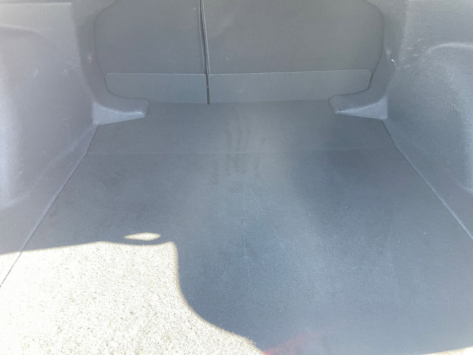 Used 2025 Toyota Corolla LE image 31