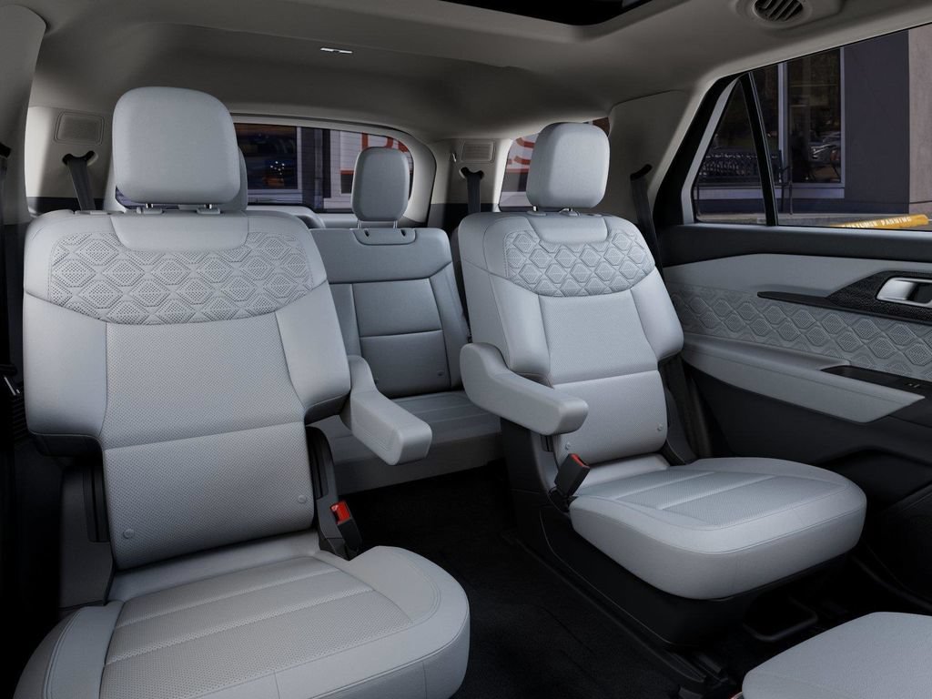 New 2027 Ford Explorer Platinum w/ 3.0L Ultimate Package AWD/4WD image 11