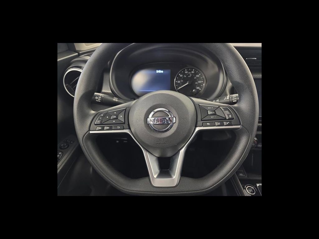 Used 2021 Nissan Kicks SV FWD image 14