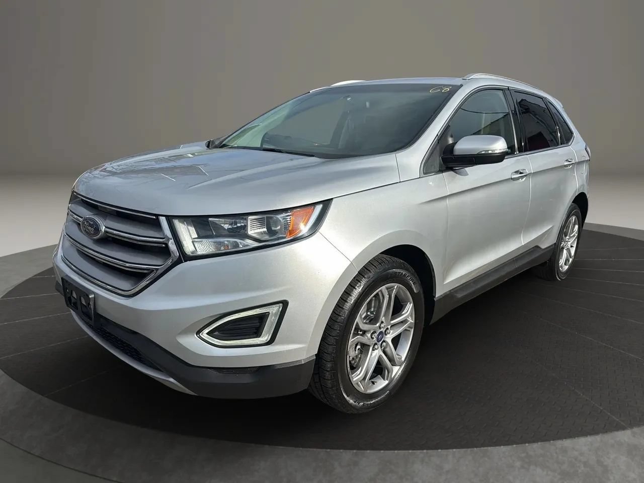 Used 2016 Ford Edge Titanium w/ Technology Package