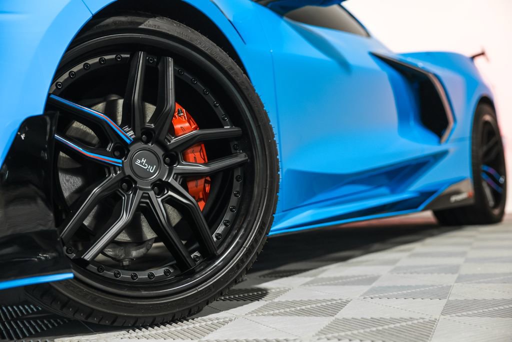 Used 2024 Chevrolet Corvette Stingray Premium Cpe RWD image 11