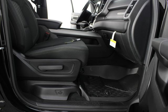 New 2026 RAM 1500 4x4 Crew Cab image 19