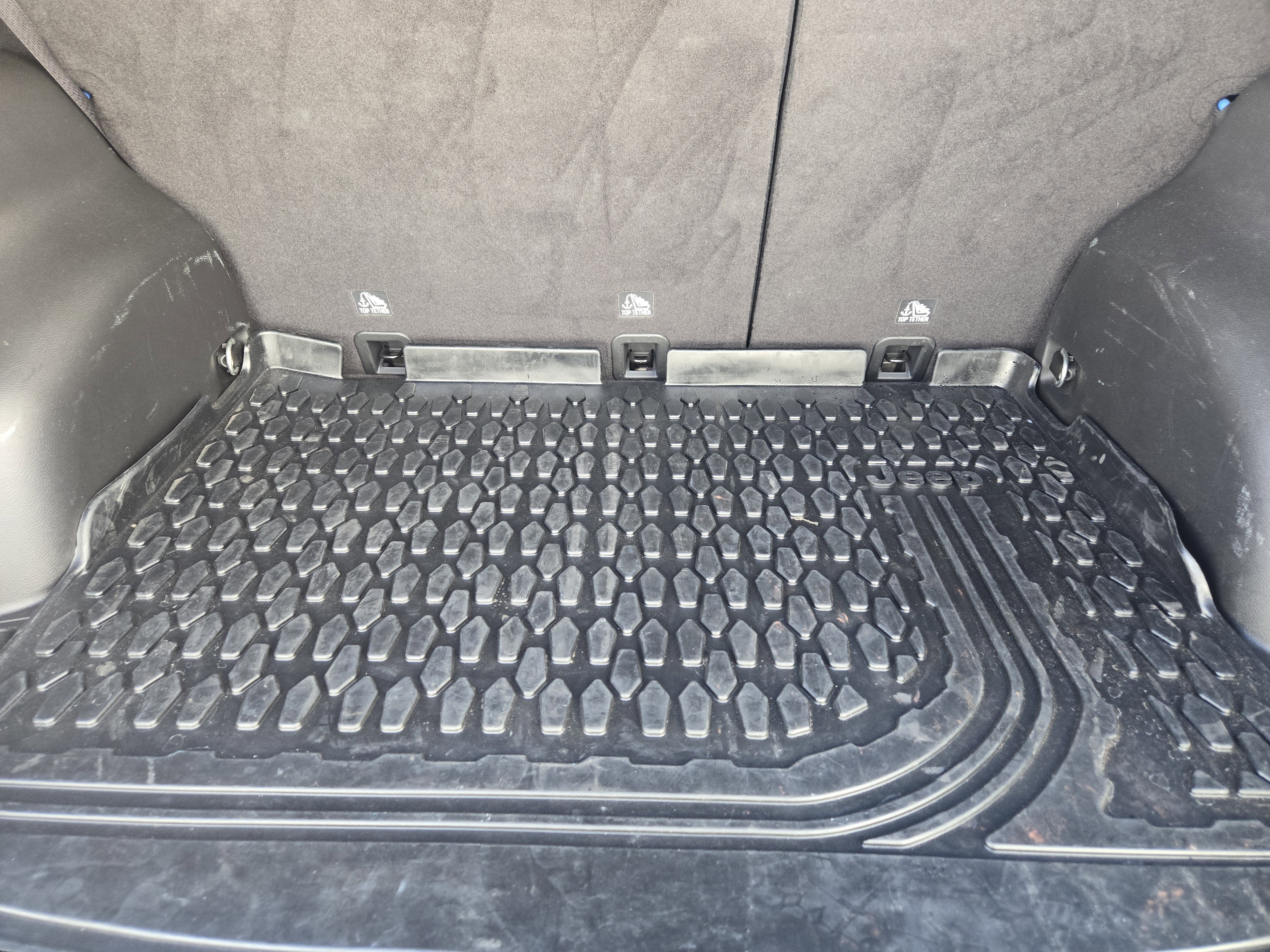 Used 2023 Jeep Compass Sport image 34