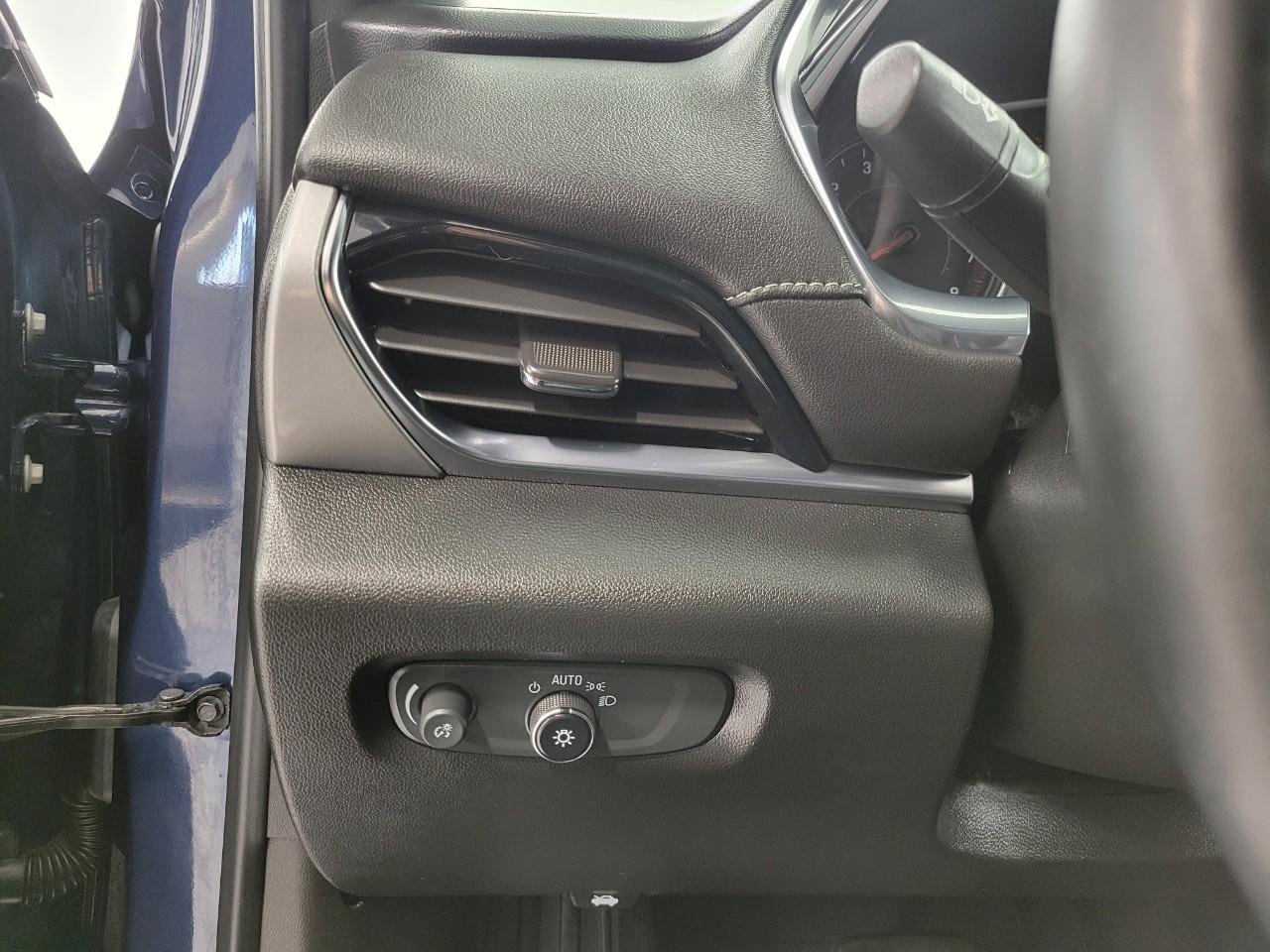 Certified 2023 Chevrolet Traverse LT w/ LPO, Floor Liner Package image 11