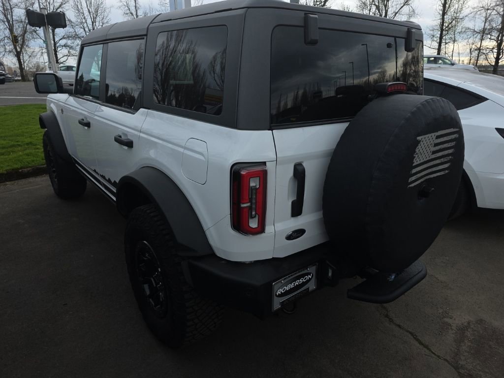 Used 2023 Ford Bronco Wildtrak image 2