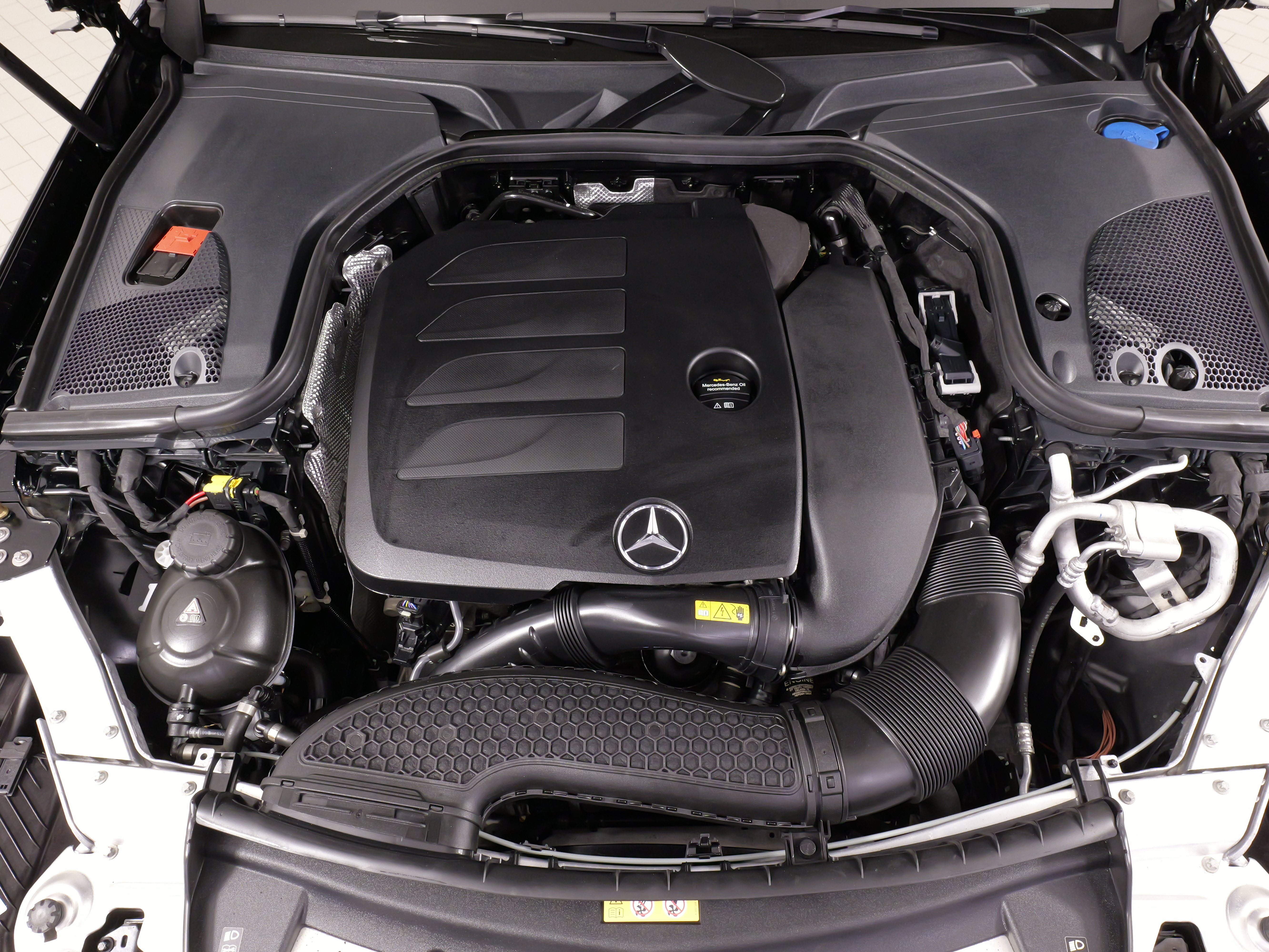 Used 2023 Mercedes-Benz E 350 4MATIC Sedan image 59