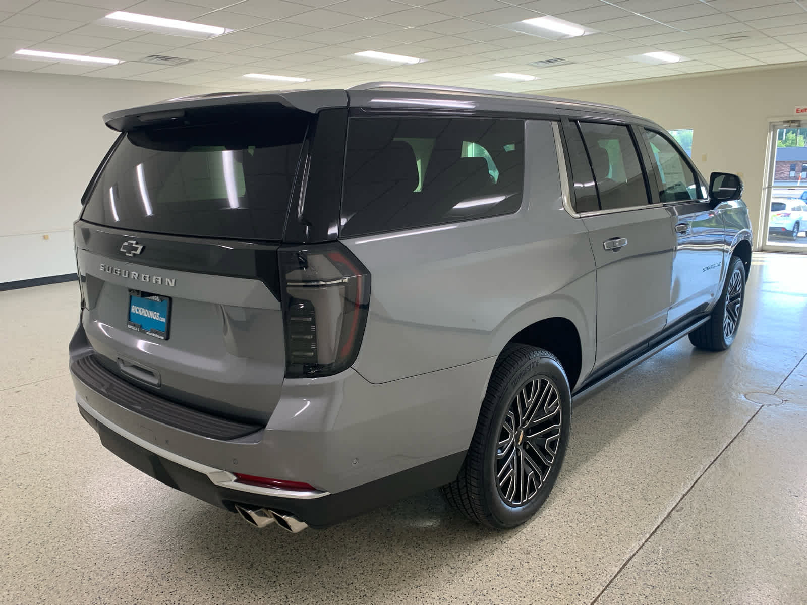 New 2026 Chevrolet Suburban High Country w/ LPO, Illumination Package image 5