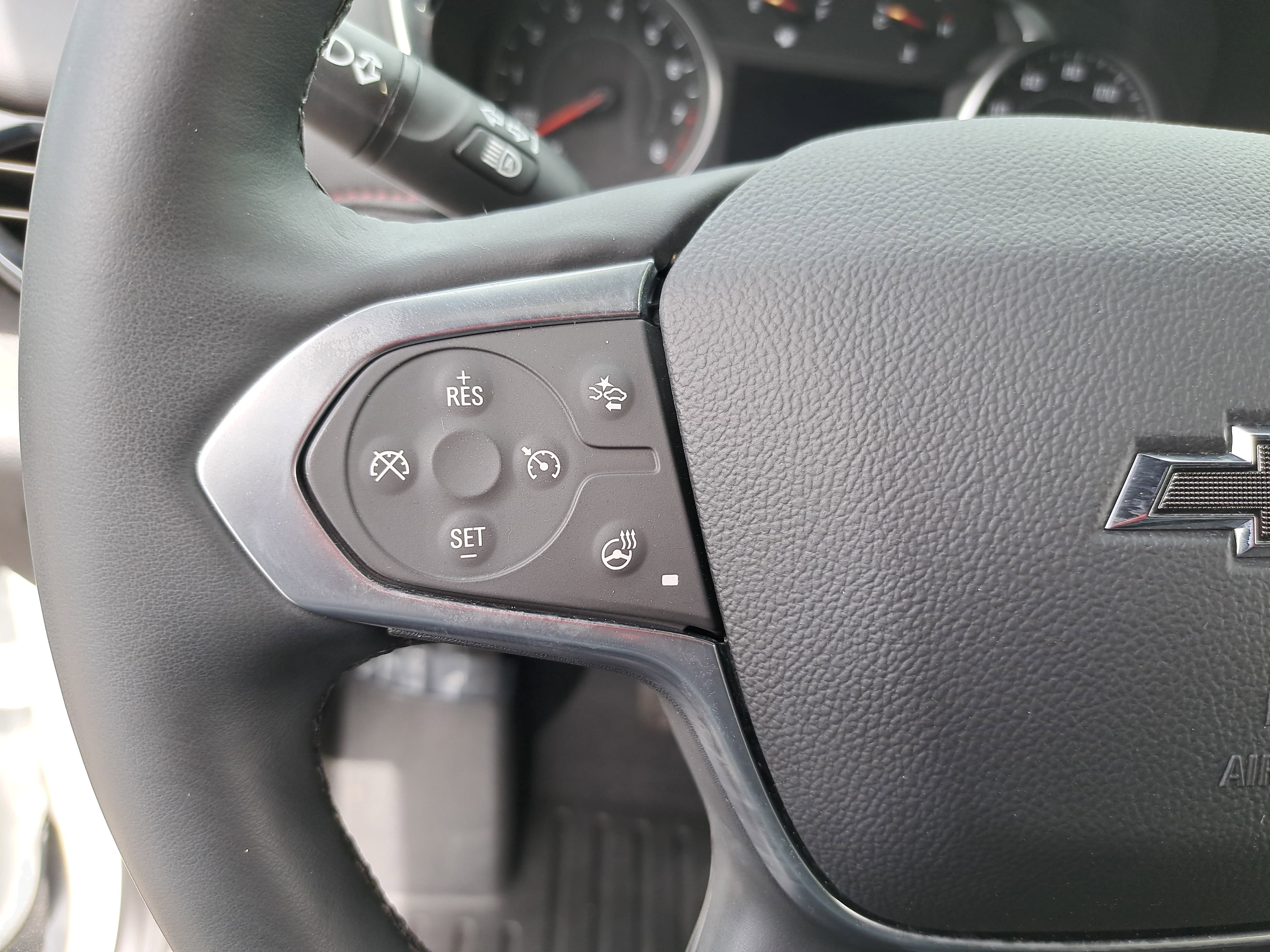 Used 2023 Chevrolet Traverse RS image 19