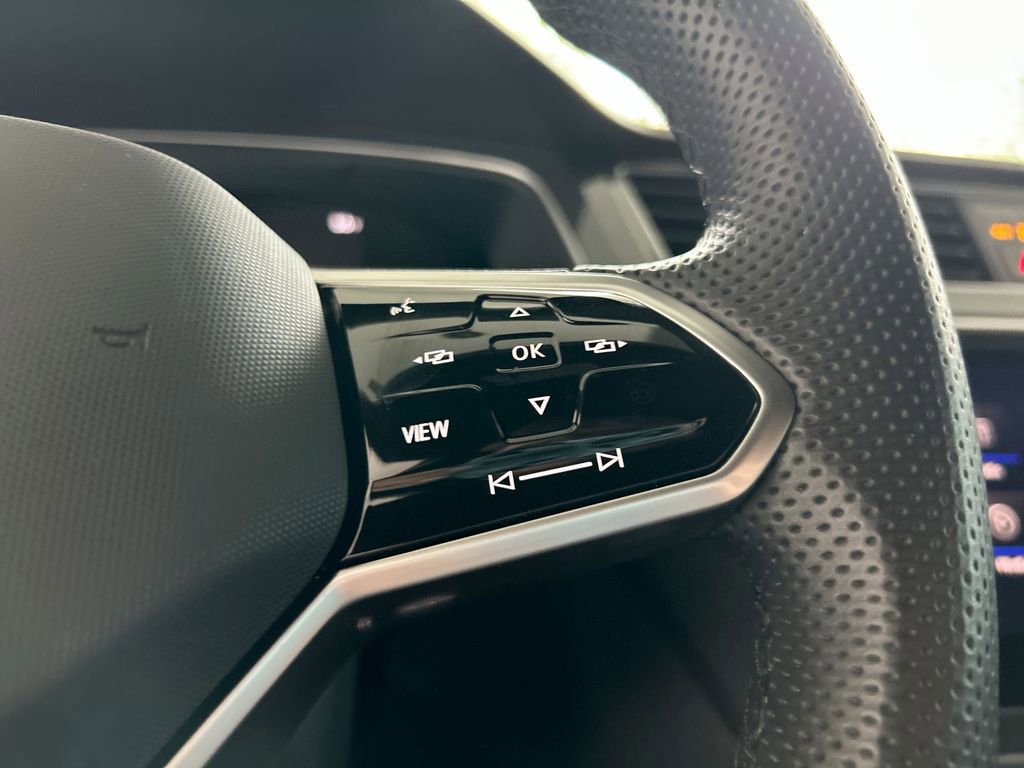 Certified 2024 Volkswagen Tiguan SE R-Line image 19