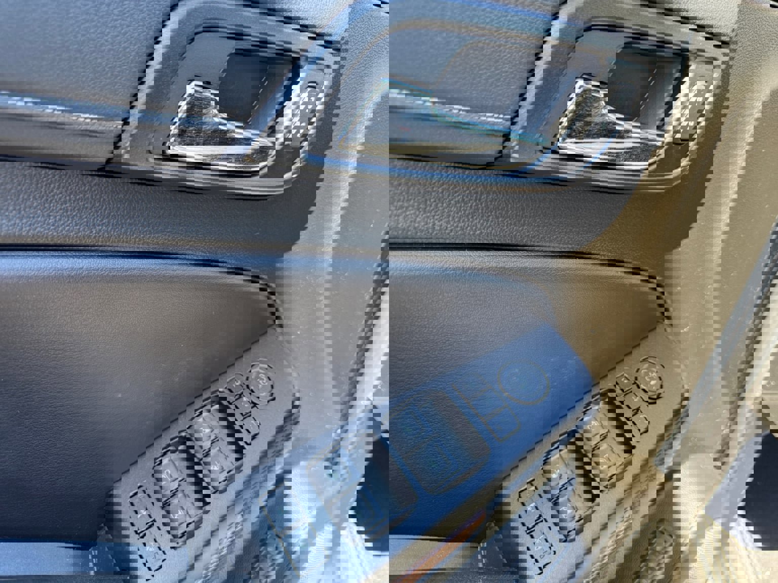 Used 2019 Chevrolet Suburban Premier w/ RST 6.2L Performance Edition AWD/4WD image 11