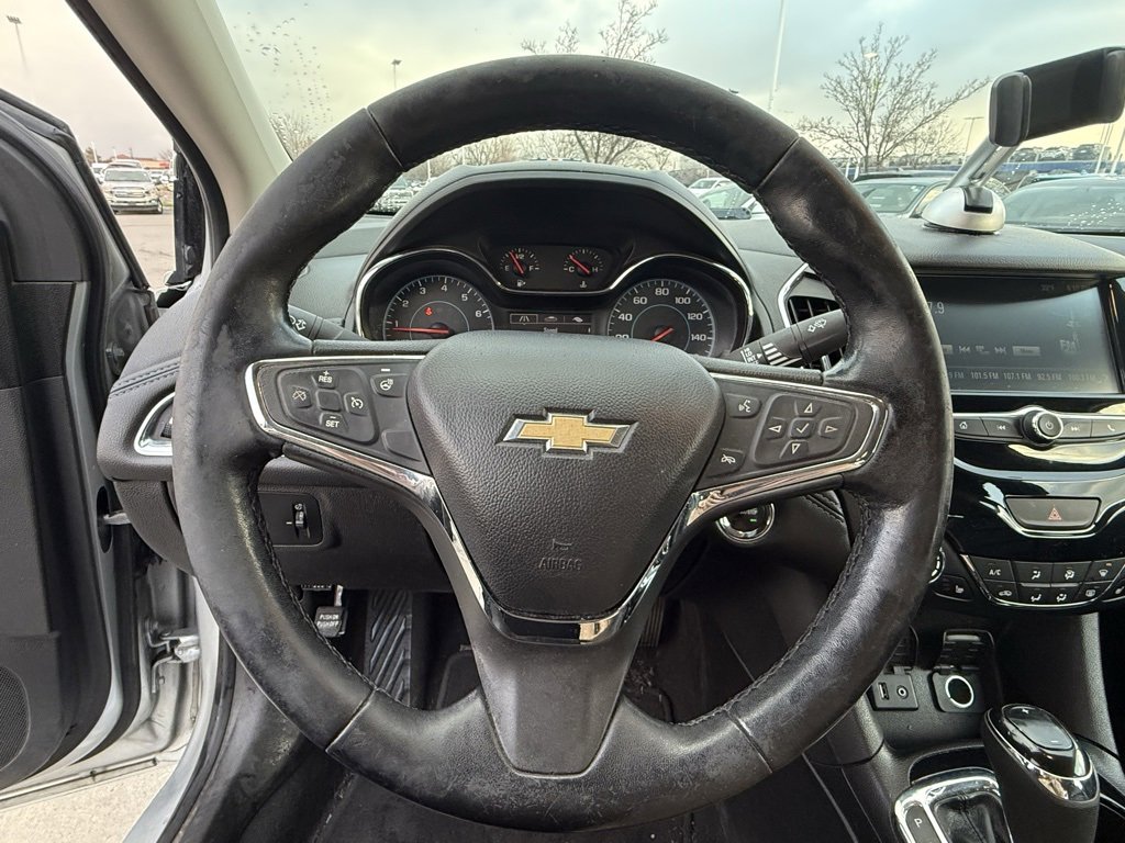 Used 2017 Chevrolet Cruze Premier image 14