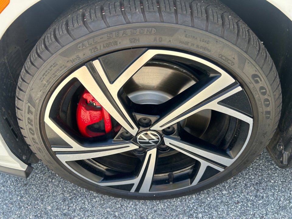 Used 2024 Volkswagen GTI SE w/ SE Leather Seats Package FWD image 27