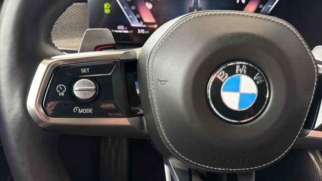 Used 2025 BMW 760i xDrive w/ Executive Package AWD/4WD image 51