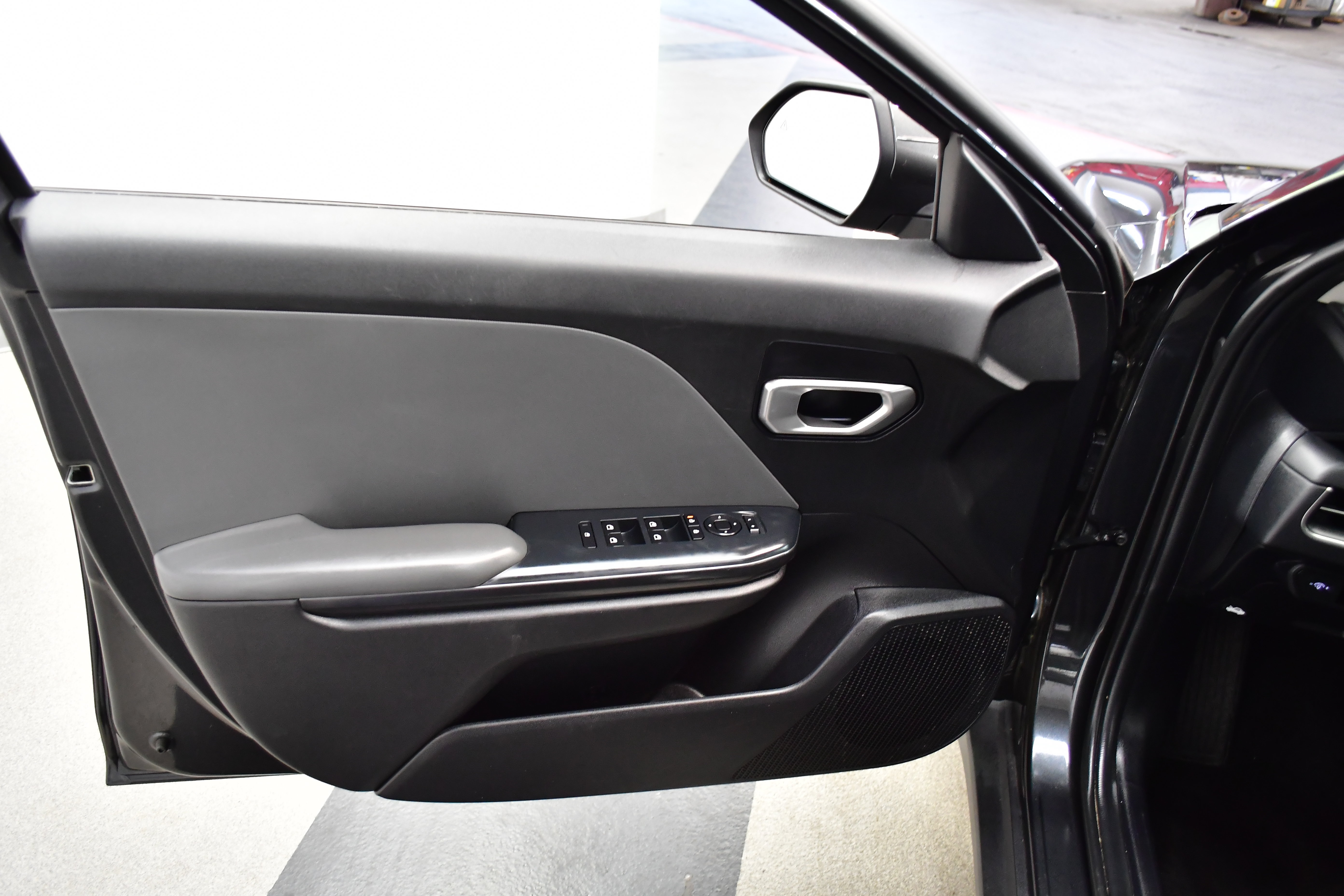 Used 2025 Kia K4 FWD image 16