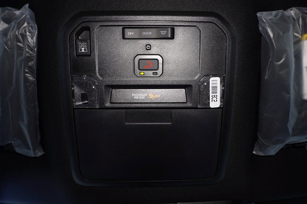 New 2026 Toyota Tundra SR image 18