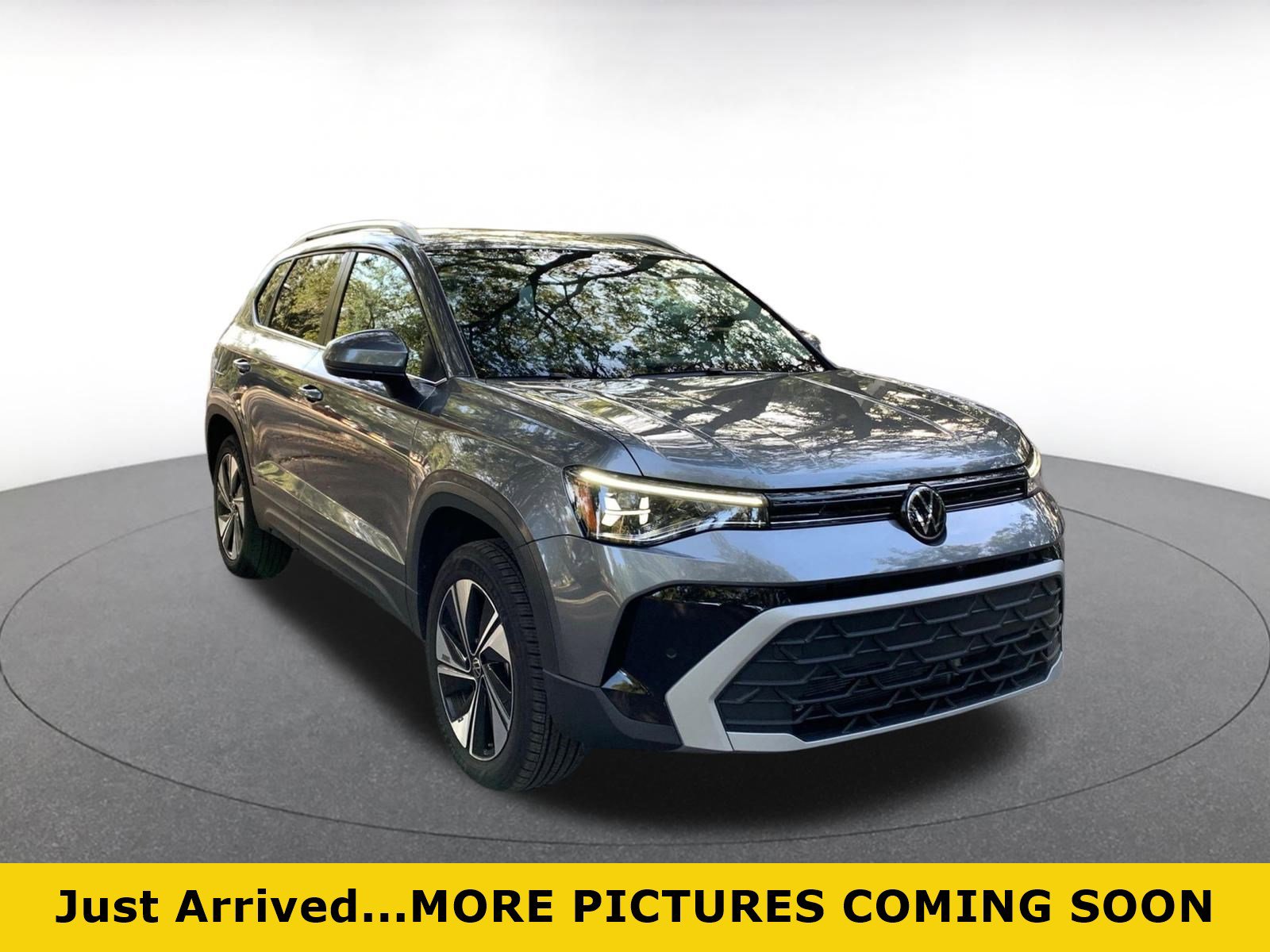 Used 2025 Volkswagen Taos SE