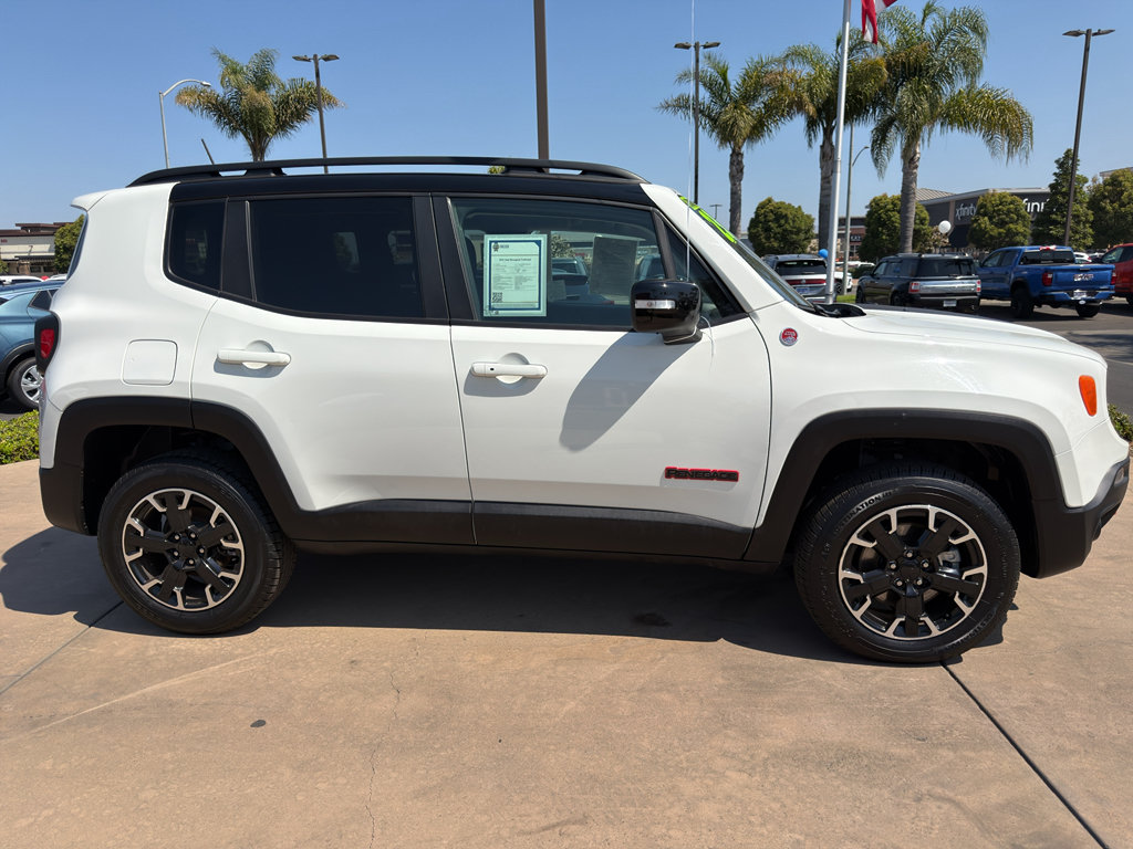 Used 2023 Jeep Renegade Trailhawk AWD/4WD image 4